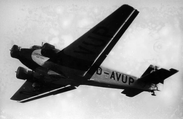 Junkers Ju 52 3m -Lufthansa, flying