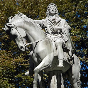 Equestrian statue of Louis XIII by Jean Pierre Cortot and Louis Dupaty, 1825, Paris Place des Vosges