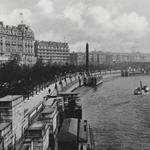 London: The Thames Embankment and Cleopatras Needle (b / w photo)