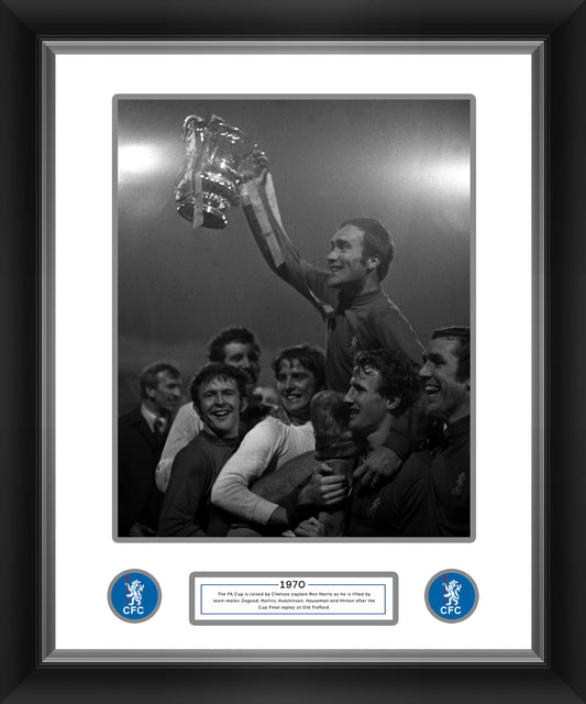 Chelsea Ron & Team FA Cup 1970 Celebration Framed Print - 16x20